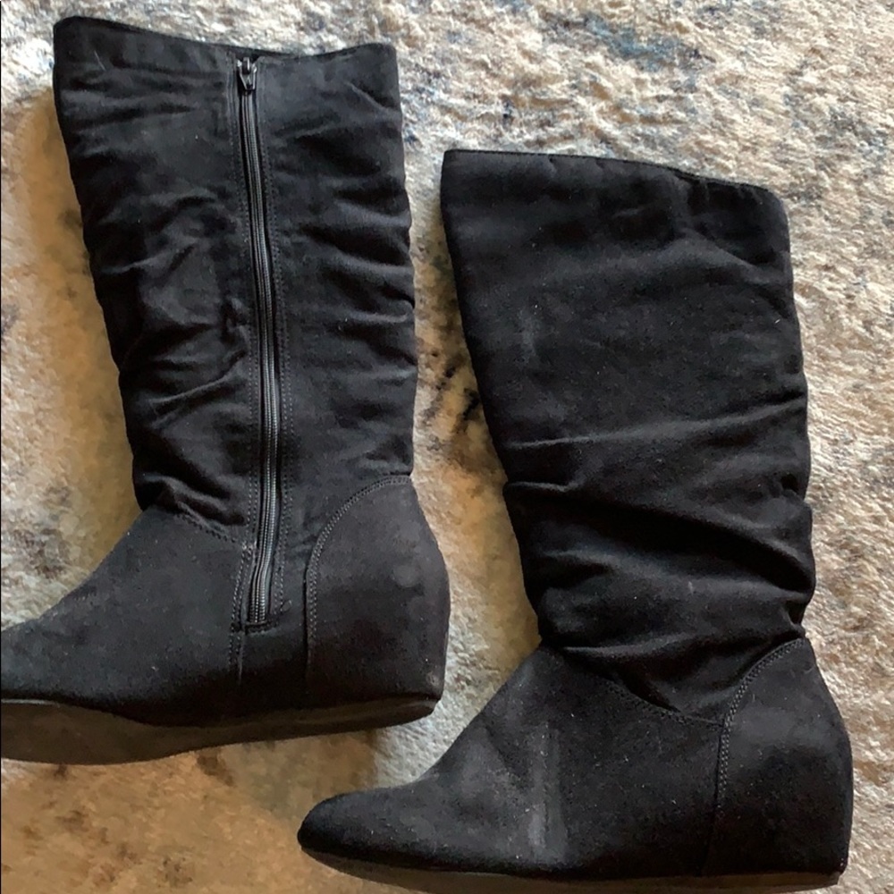 Black boots